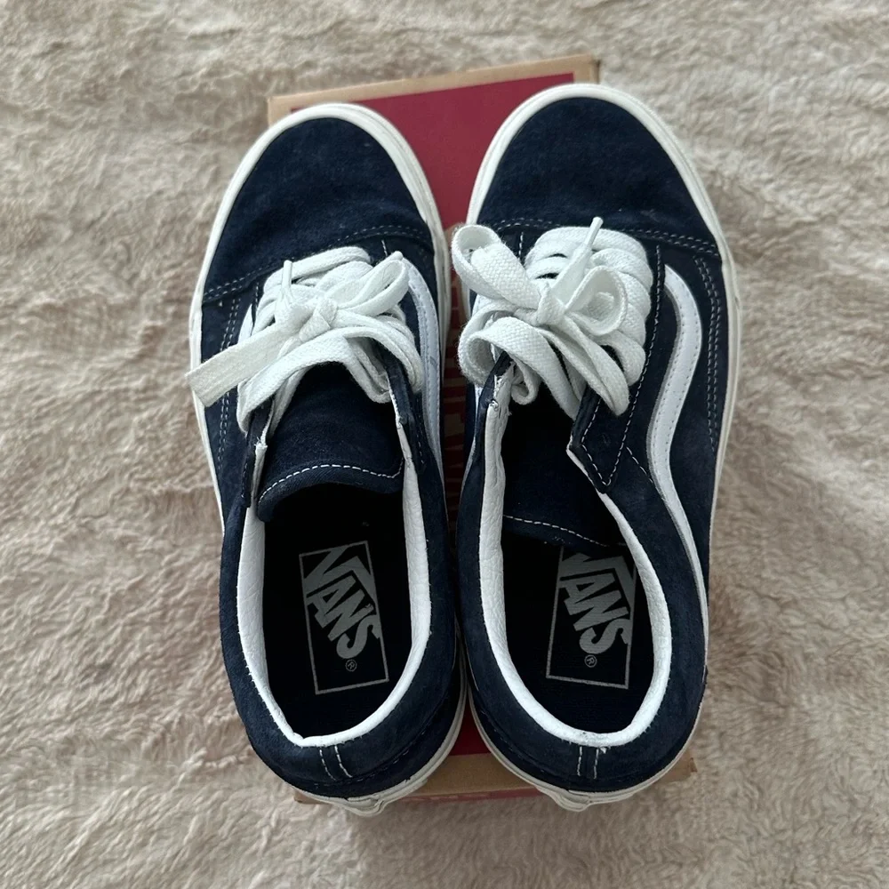 Vans - Picture 4 of 7